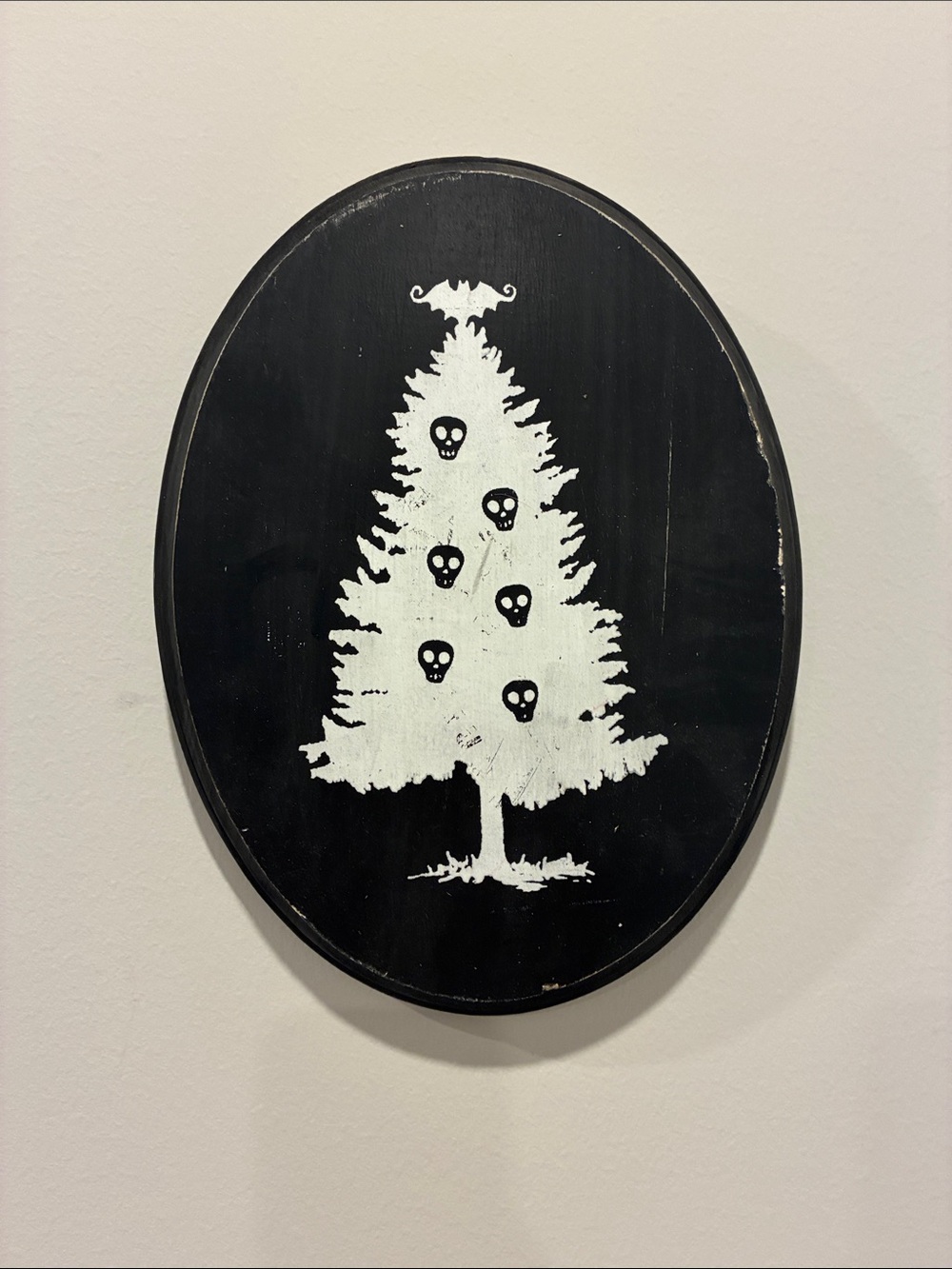 Black & White Skull Tree Holiday Wall Plaque - Brand Unknown